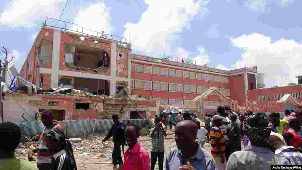 Jengo lililoharibika la Sahafi Hotel mjini Mogadishu 