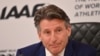 Le président de l'IAAF Sebastian Coe lors d'une conférence de presse à Doha, Qatar le 25 septembre 2019. 