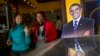 Hình của Tổng thống Mỹ Barack Obama được trưng tại một tiệm cà phê ở Nairobi, Kenya, nơi ông sắp có chuyến công du tới đây.
