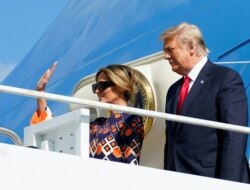 Presiden Trump dan istrinya, Melania Trump, tiba di Florida.