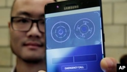 El "Galaxy Note 7" reconocerá al dueño del teléfono celular con solo una mirada ya que sus datos del iris quedarán previamente registrados en el aparato.