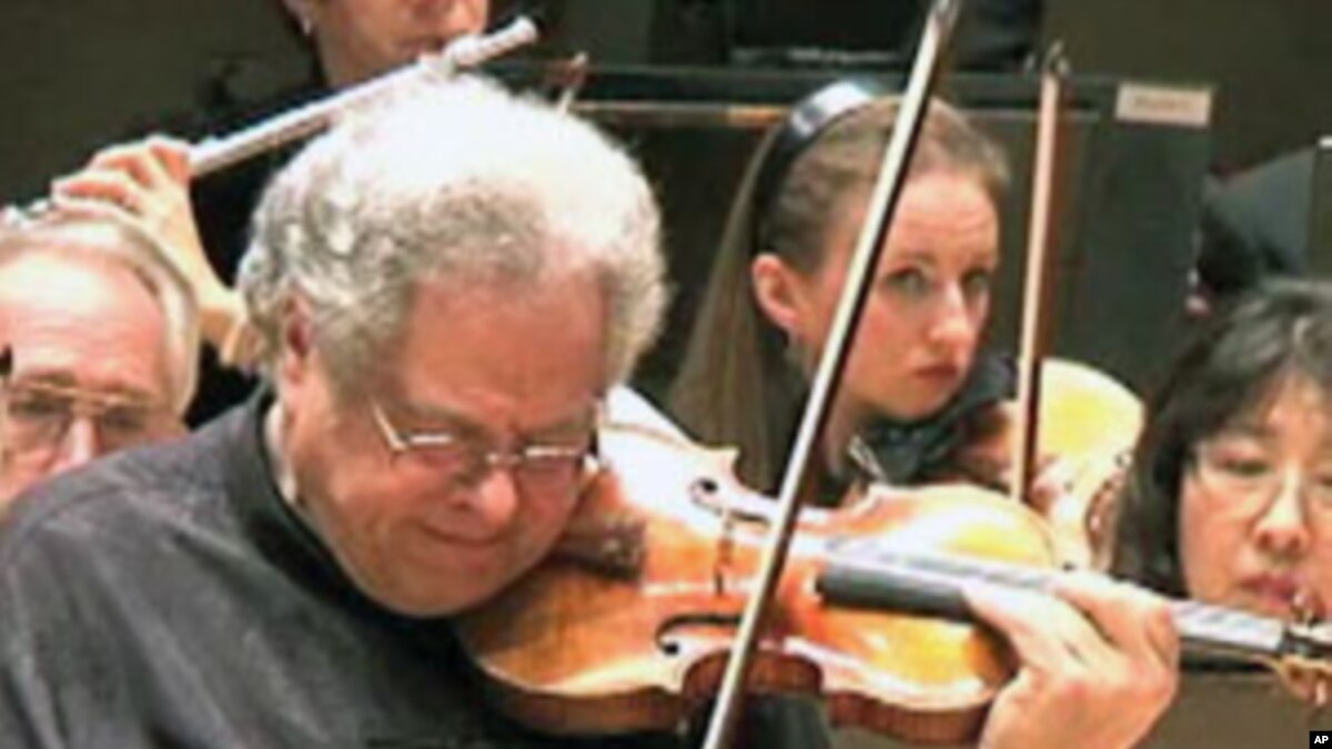 Famous Violinist Works to Eradicate Polio