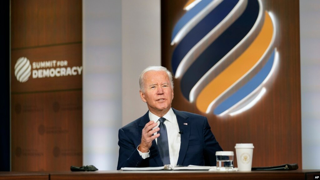 La cumbre virtual de dos días fue una oportunidad para líderes y expertos de la sociedad civil. de unos 110 países para colaborar en la lucha contra la corrupción y la promoción del respeto de los derechos humanos. [Foto: AP]