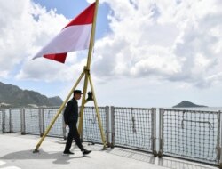 Presiden Joko Widodo memantau langsung perairan Natuna, (8/1), pasca insiden penangkapan ikan secara ilegal oleh nelayan China di sana (courtesy: Setpres RI).