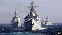 지난 3일 동해안에서, 러시아와 합동훈련 중인 중국 해군 함대. (자료사진)