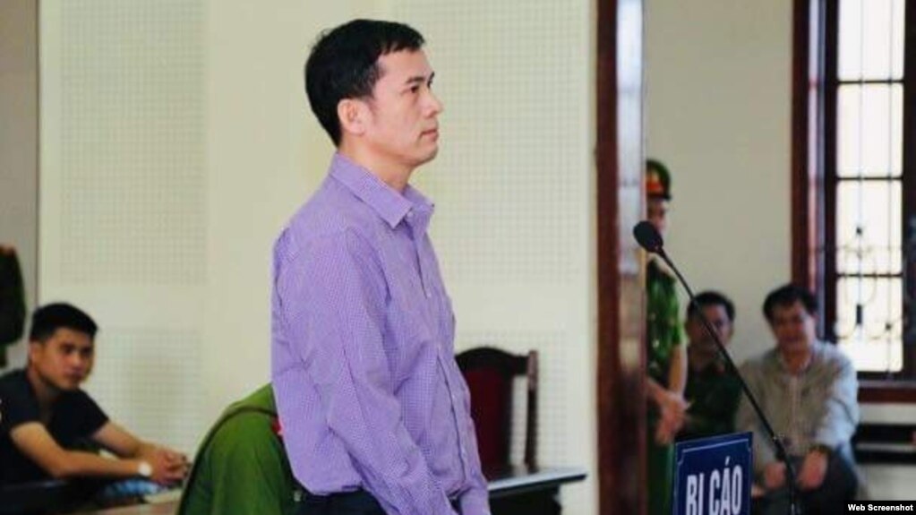 Ông Nguyễn Năng Tĩnh tại phiên tòa ngày 15/11/2019 ở Nghệ An. Photo Bao Nghe An