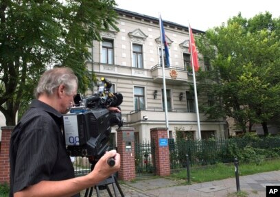 Bên ngoài sứ quán Việt Nam tại Berlin. Chính phủ Đức đã trục xuất 2 nhân viên đại sứ quán ở đây sau khi cáo buộc mật vụ Việt Nam bắt cóc ông Trịnh Xuân Thanh ngày 23/7 tại Berlin.