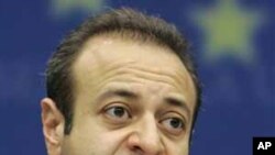 Ο Τούρκος Υπουργός, Εγκεμέν Μπαγίς