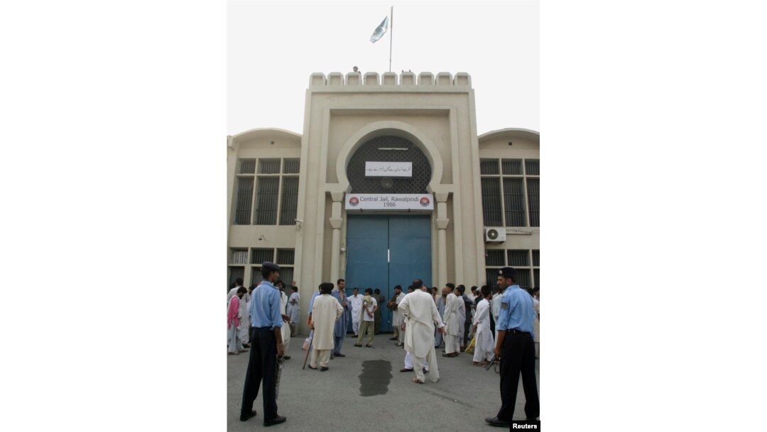 Pintu gerbang penjara Adiala di Rawalpindi, Pakistan, 8 Juli 2006. (Foto: dok).