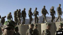 Binh sĩ NATO tại Afghanistan