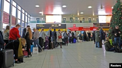 London s Gatwick Airport Shut After Drones Seen