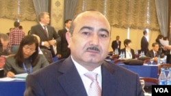 Əli Həsənov 