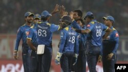 سری لنکن کرکٹ بورڈ نے ون ڈے اور ٹی ٹوئنٹی سیریز کے لیے جن کھلاڑیوں کے ناموں کا اعلان کیا ہے اُن میں بیشتر نئے کھلاڑی ہیں۔ (فائل فوٹو)