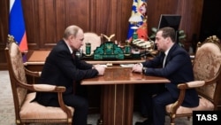 Путин и Медведев 15 января