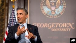 美国总统奥巴马在乔治城大学举行的一个以脱贫为主题的研讨会上讲话（2015年5月12日）