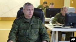 ژنرال سرگئی کورالنکو در یکی از پایگاه های نظامی سوریه