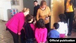 USAID-in missiya direktoru Mikaela Meredis Azərbaycan Uşaqlar Birliyində