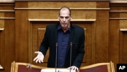 يانيس واروفاکيس وزیر دارائی یونان - ۲۰ بهمن ۱۳۹۳ (۹ فوريه ۲۰۱۵)