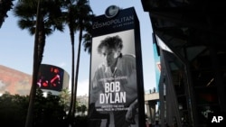 Một tấm biển ở Las Vegas với thông điệp chúc mừng Bob Dylan giành giải Nobel Văn học năm 2016.