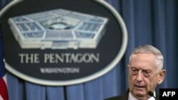 Menteri Pertahanan Amerika Serikat, Jim Mattis di Pentagon, Washington DC, 28 Agustus 2018 (Foto: dok).