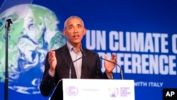 바락 오바마 전 미국 대통령이 8일 영국 글래스고 유엔기후변화협약 당사국총회(COP26)에서 연설하고 있다.