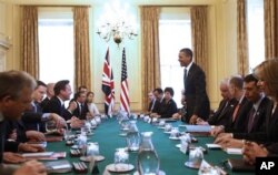 Séance de travail avec le Premier ministre David Cameron au 10, Downing Street