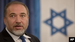 Menteri Luar Negeri Israel Avigdor Lieberman mengatakan Israel akan menolak perubahan apapun atas perjanjian Camp David.