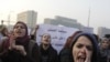 На площади Тахрир продолжаются стычки демонстрантов и силовиков
