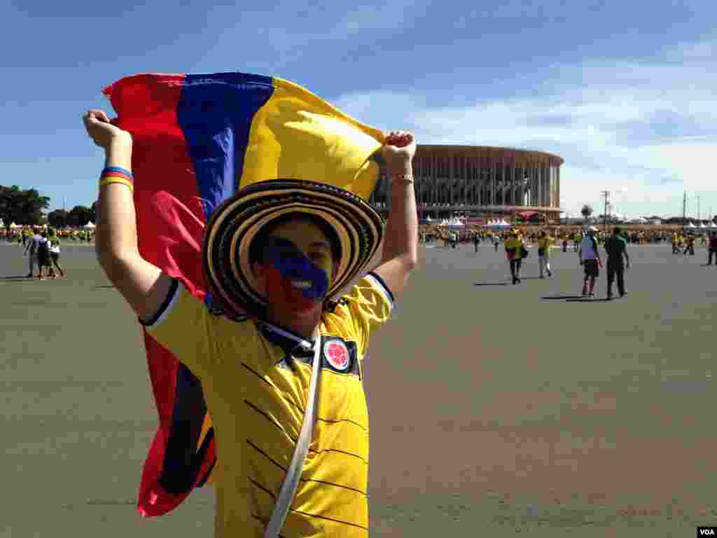Fãs colombianos divertem-se no Brasil, no Mundial de Futebol que se realiza entre 12 de Junho e 13 de Julho, 2014.