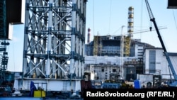 Будівництво конфайнменту для Чорнобильської АЕС (архівне фото)