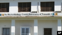 L'université de Yaounde (Cameroun) TB