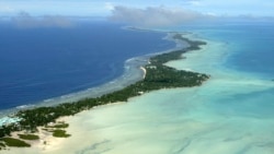 Atol Tarawa di Kiribati, Samudra Pasifik terancam akibat kenaikan permukaan air laut setiap tahun akibat perubahan iklim (foto: dok). 