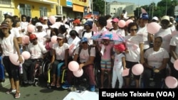 Marcha para a prevenção do cancro da mama em Cabo Verde