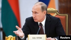 俄羅斯總統普京在烏克蘭危機陰影下在獨聯體峰會致辭