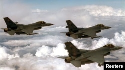 F-16 təyyarələri hərbi aviasiyanın ən effektiv döyüş maşınlarından sayılır.
