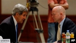 John Kerry ve William Hague