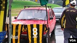 El encuentro fue la reedición de la final que en 1962 jugaron las dos tradicionales casaquillas del Santos brasileño y el Peñarol uruguayo.