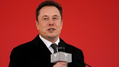 El CEO de Tesla, Elon Musk, asiste a la inauguración de la fábrica de Tesla en Shanghái, China, el lunes, 7 de enero de 2019.