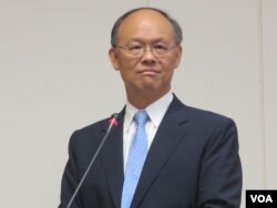 台湾经济部长邓振中