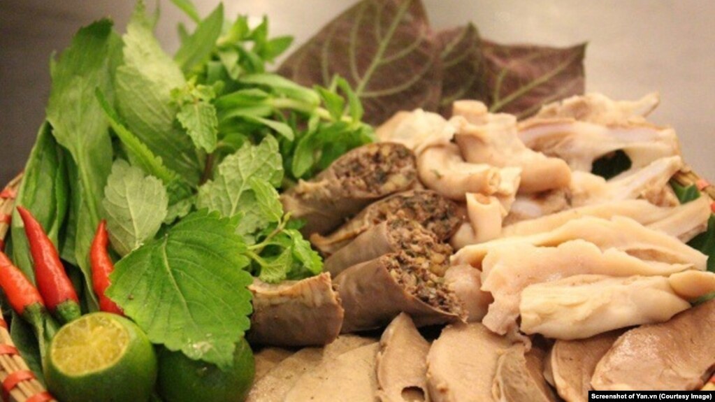 Việt Nam là thị trướng tiêu thụ nội tạng lớn thứ 4 trên thế giới và Mỹ đang tìm cách xuất khẩu nội tạng trắng, trong đó có lòng heo, vào Việt Nam (Ảnh chụp màn hình Yan.vn)