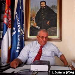 Serbia’s main opposition leader Vojislav Šešelj, who was found guilty by an international court of crimes against humanity, denounced the land-swap plan between Serbia and Kosovo.