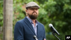 Leonardo DiCaprio speaks at the Solutions Project garden party at La Plaza Cultural on Thursday, June 18, 2015, in New York. 