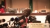 La course à la succession d'un Mugabe affaibli s'accélère au Zimbabwe