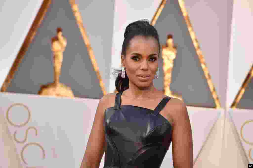 Kerry Washington arrives at the Oscars on Feb. 28, 2016, at the Dolby Theatre in Los Angeles.