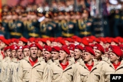 Russia's military-patriotic movement Yunarmiya cadets march during a rehearsal for the Victory Day military parade at Red Square in Moscow, May 7, 2017.