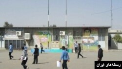 مدرسه پسرانه در ایران (آرشیو)