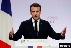 에마뉘엘 마크롱 프랑스 대통령이 지난달 21일 프랑스 파리 엘리제궁에서 연설하고 있다. (자료사진)