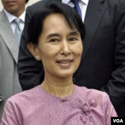 Indonesia tetap berposisi mendukung pembebasan tahanan politik di Birma, terutama Aung San Suu Kyi.