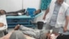 Plus d'une centaine de migrants se sont enfuis cette semaine d'un camp où ils étaient détenus et torturés par des trafiquants, dans la ville de Bani Walid, dans l'ouest de la Libye, selon l'ONG Médecins sans frontières (MSF), le 25 mai 2018. (Twitter/MSF)