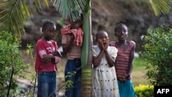 Des enfants à Yaoundé, le 18 mars 2009.